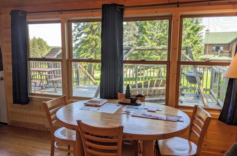 Dining area that overlooks the deck.